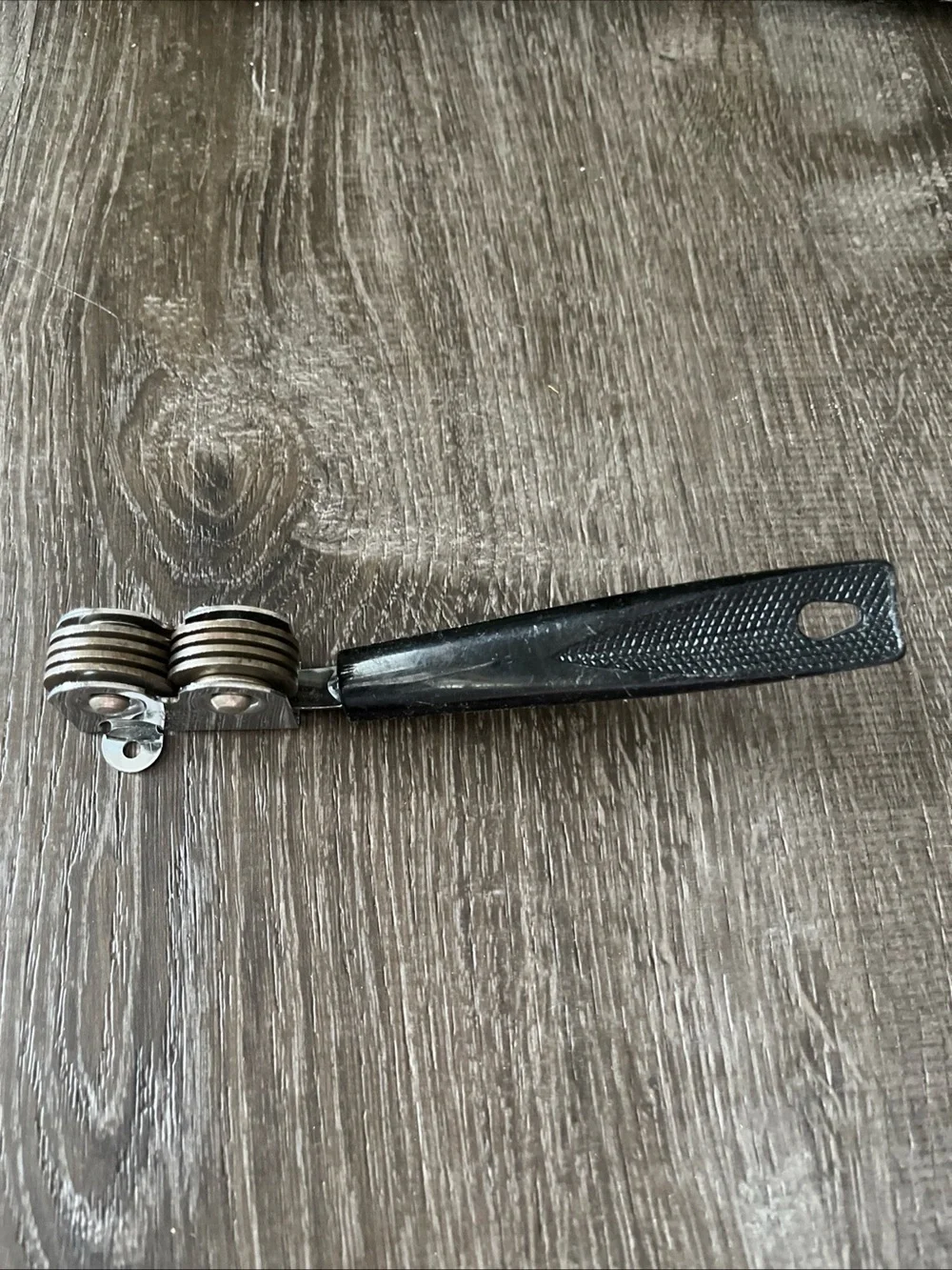 EKCO Vintage knife sharpener Black with chromium.